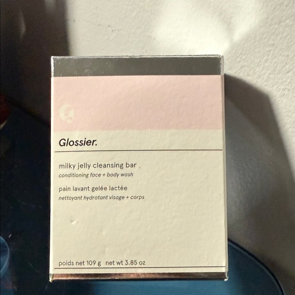 Glossier Milky Jelly Cleansing Bar - Pink and White - Picture 1 of 4